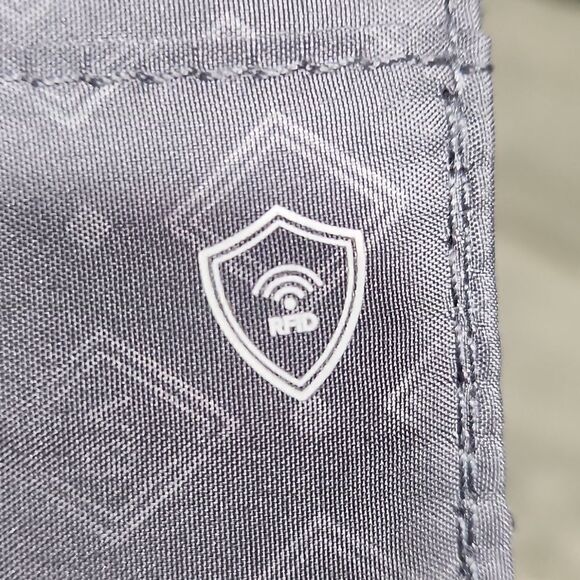 NWOT Vera Bradley RFID Floral Moon Trifold Quilted Wallet - Picture 5 of 7